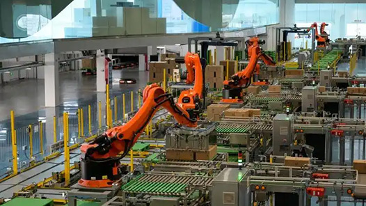 李强在政府工作报告中介绍，一年来大力推动创新驱动发展，促进产业结构优化升级