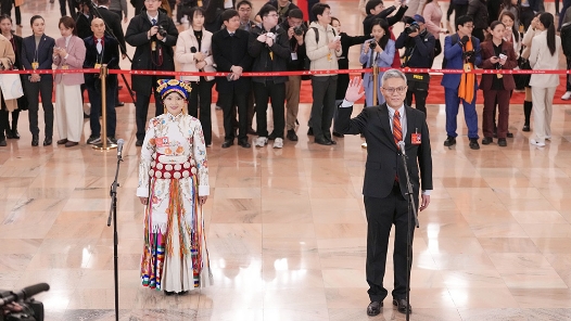 聚焦“代表通道”