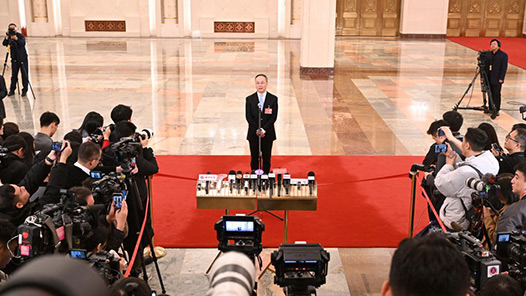 两会速递｜金融监管总局局长李云泽：下大气力解决民营和小微企业融资难题