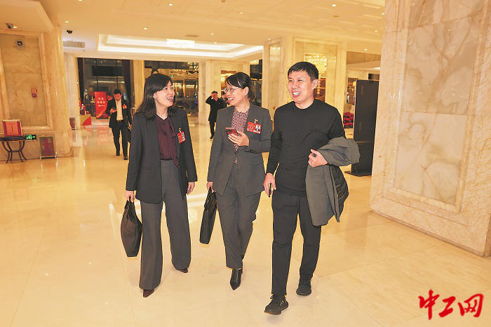 2893626_tpzz_1741272595748_b 2893626_tpzz_1741272595748_b