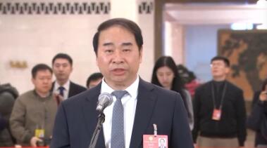 委员通道丨王定华：我国有各级各类学校专任教师1891万人