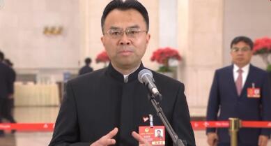 委员通道丨张朝晖：让志愿者的微笑成为最美中国名片