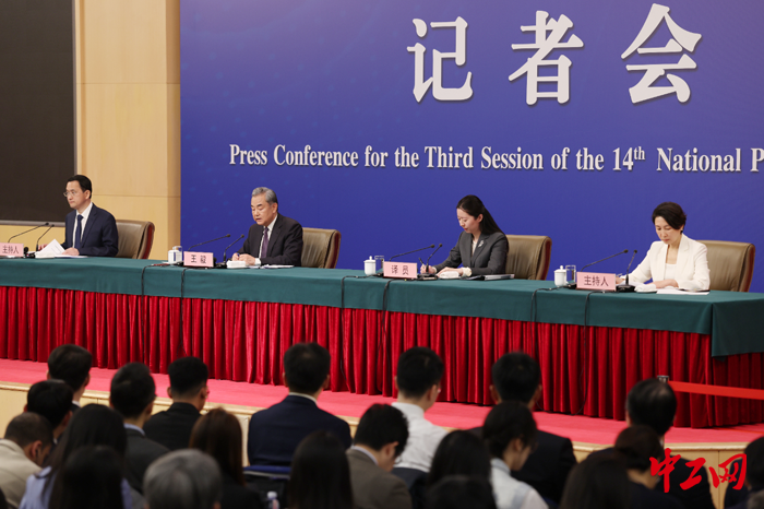 外交部长王毅答记者问5