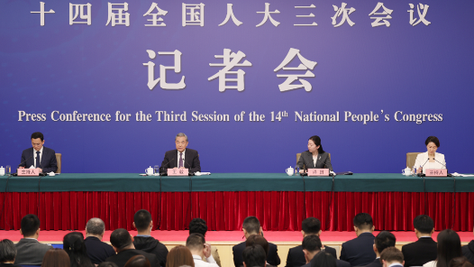 高清图集来了！外交部长王毅答记者问