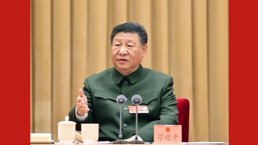 习近平出席解放军和武警部队代表团全体会议