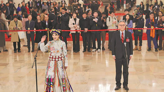 两会影像丨盛会上的“她”风采