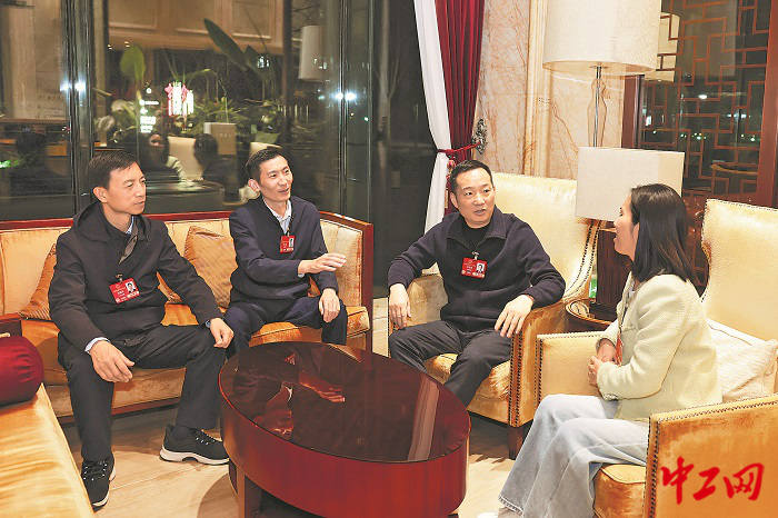 2895957_tpzz_1741453150699_b