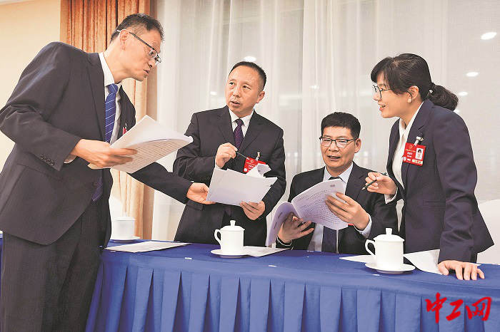 2895969_tpzz_1741454476324_b