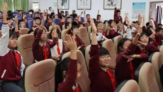 为“少年的你”筑起法治防线