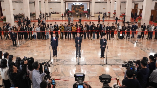 聚焦第三场“委员通道”