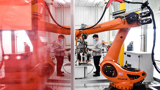 全国人大代表施文美：建议政企携手完善高技能人才一体化培养