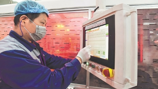 激励青年产业工人“挑大梁”