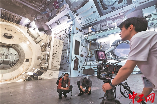 2938208_tpzz_1744353635807_b