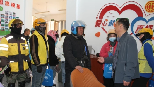 固原市原州区总工会为外卖小哥打造沉浸式法治课堂