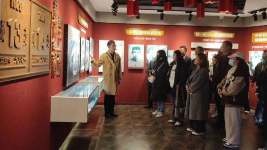 云南“中国工人大思政课”劳模工匠宣讲团连续开展16场示范宣讲