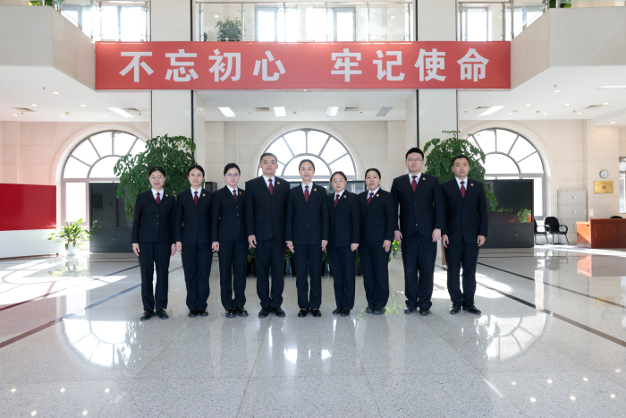 先进集体朝检第六检察部集体照1