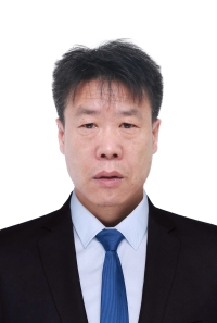 任德彪（证件照）