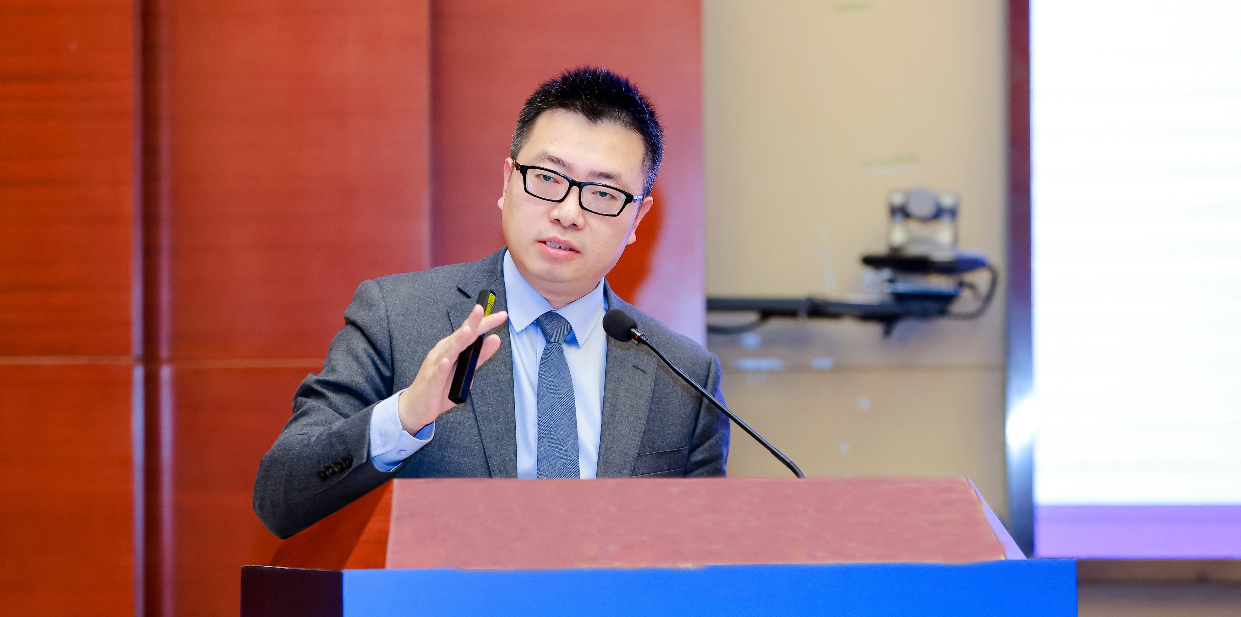 张皓亮在中国中小企业权益保障论坛上发言