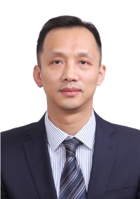 敖治效同志证件照