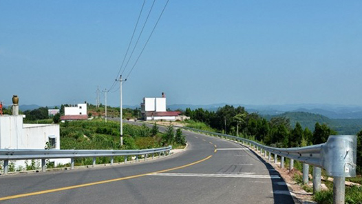 锲而不舍落实中央八项规定精神｜向“点不亮的路灯”开刀 四川德阳力纠群众身边官僚主义