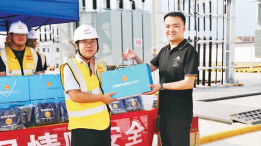 扎根铁建一线当好“娘家人”