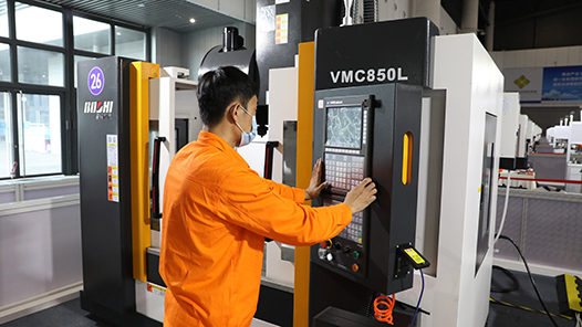 132名职工在企业技能竞赛中达“级”拿“证”