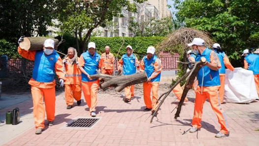 青岛市市北区开展“工益匠行”劳模工匠志愿服务队进社区活动