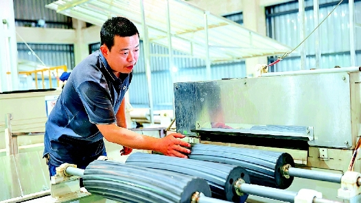 劳模风采·2025年全国劳动模范｜范勤：书写新时代“机械人”荣光