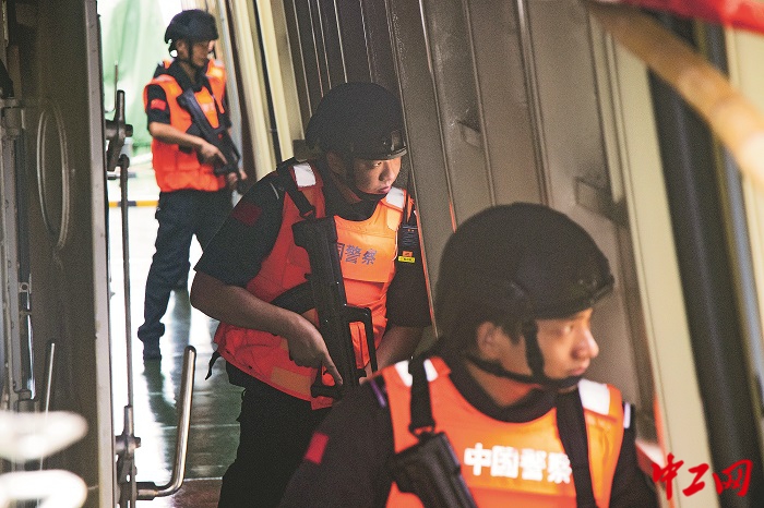 3015873_tpzz_1749793569592_b