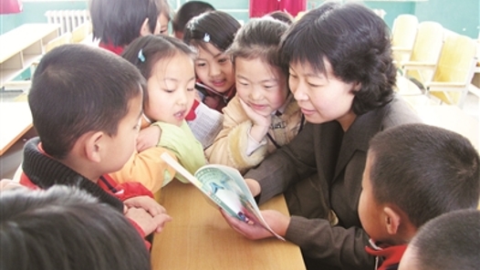 劳模风采·北京市劳动模范｜贺艳霞：用爱与智慧点亮孩子成长路