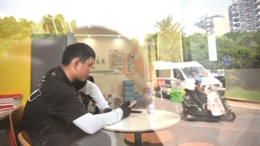 浙江省嘉兴市南湖区：炎炎夏日 来“清凉驿站”歇歇脚