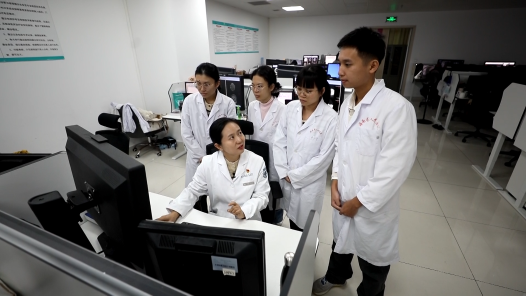 劳模故事·全国先进工作者丨陈峰：服务疑难病症精准诊疗 提升海南放射学整体水平