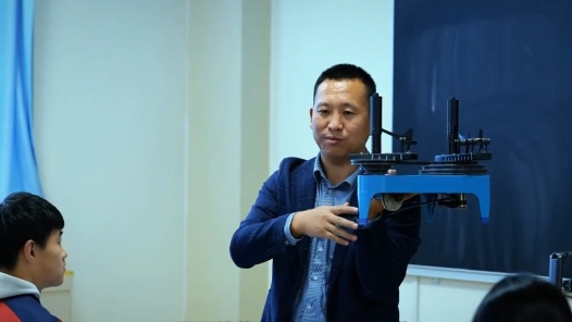 劳模故事·巴彦淖尔市劳动模范丨幸福青春引路人——罗成