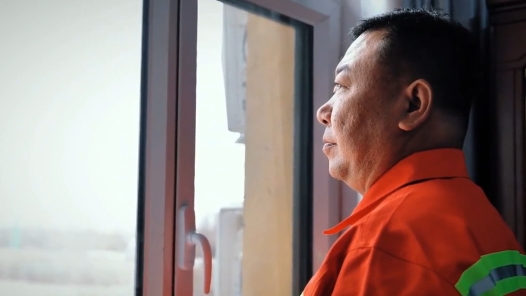 劳模故事·阿拉善盟五一劳动奖章丨公路养护大家长——纳志刚