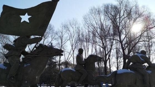 铭记历史 缅怀先烈｜汲取精神滋养 激发前行力量