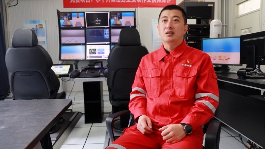 “大国工匠”韩超：深海“飞行”两万里