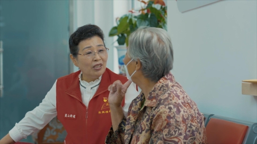 吴亚琴：以“穿针引线”般的细致化解千家难题