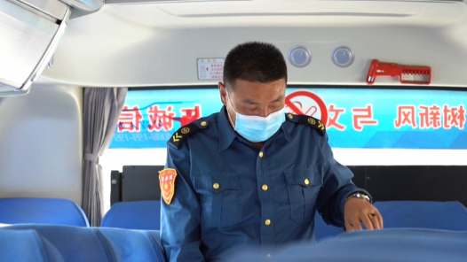 平凡之路，不凡之光——公交驾驶员的逐光之路