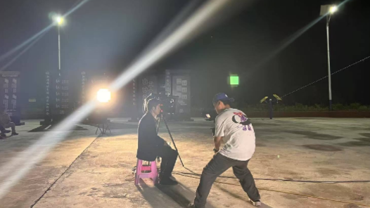 光影人生——公益电影放映员杨恩和