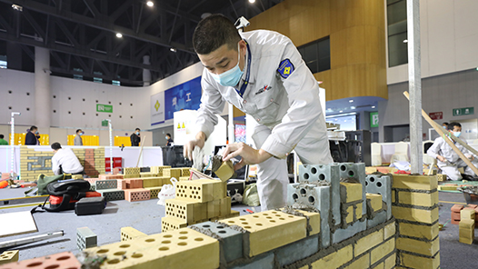 一块木板能做成啥？看这些巧匠同台“炫技”