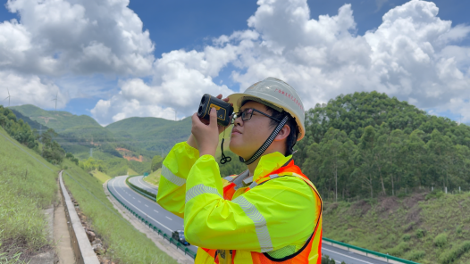 平凡铸就伟大 坚守即是非凡