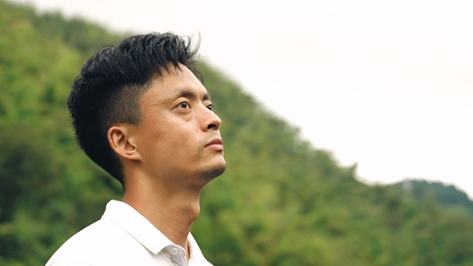 大山里的村支书