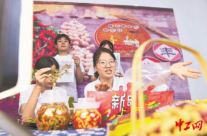 3082492_tpzz_1754404377741_b