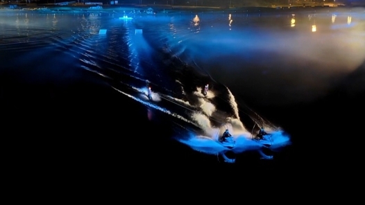 水火相映，点亮长空！第12届世运会主火炬点燃