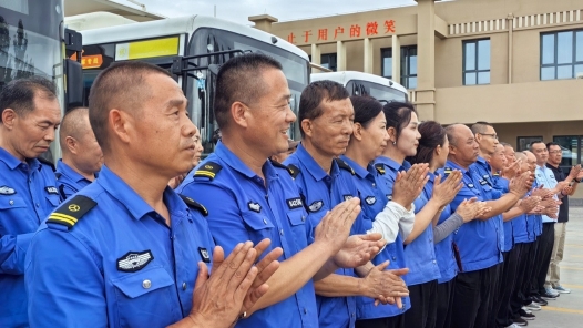 宁夏“中国工人大思政课”走进中卫市公交场站