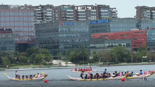 西班牙队选手：龙舟运动有魅力，成都世运会体验很棒