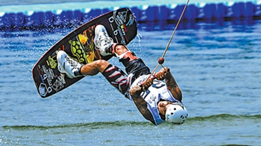 世运会近距离丨“‘水上漂’的感觉很酷！”