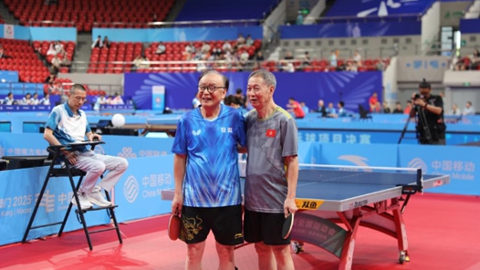 66岁开练，香港阿伯耄耋之年闪耀十五运赛场