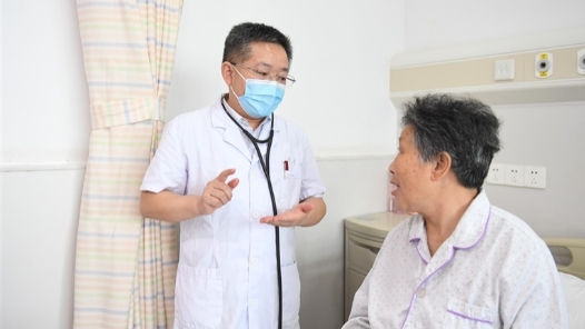 医者仁心耀中原