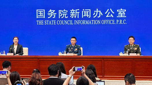 新华社快讯：阅兵活动按照阅兵式、分列式2个步骤进行，时长约70分钟